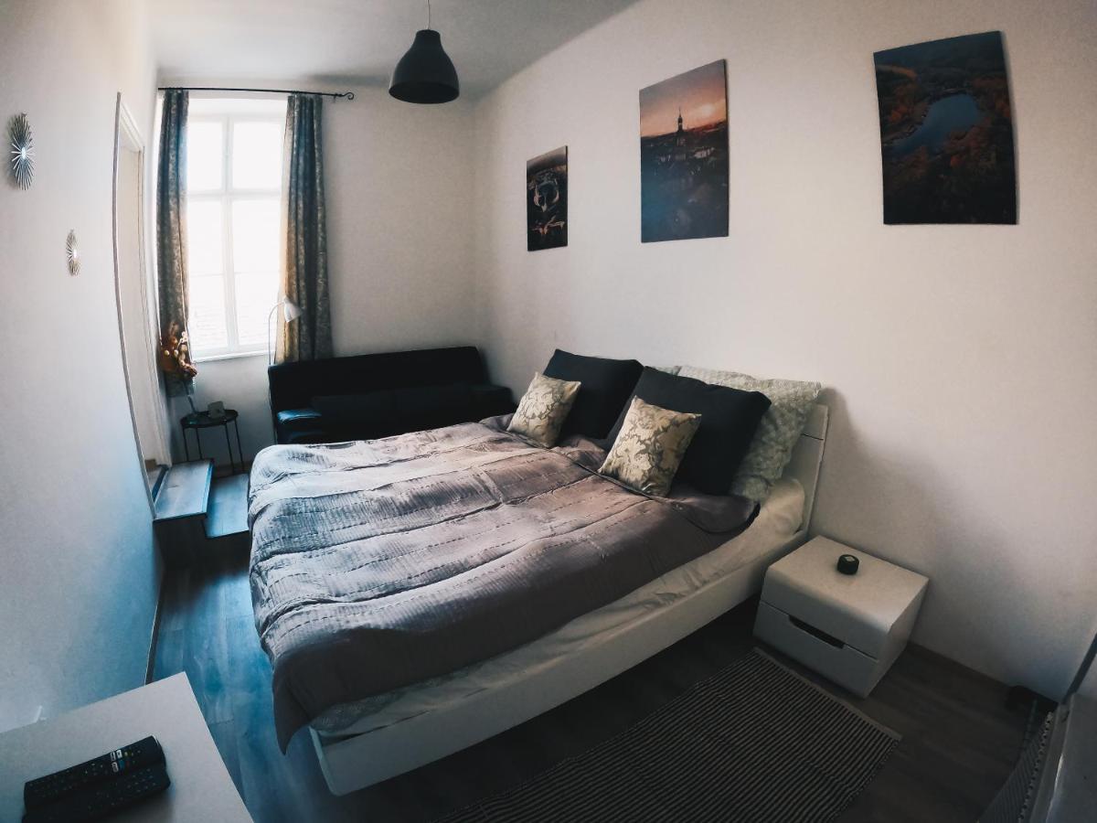 Studio77 Apartman Apartamento Sopron Exterior foto