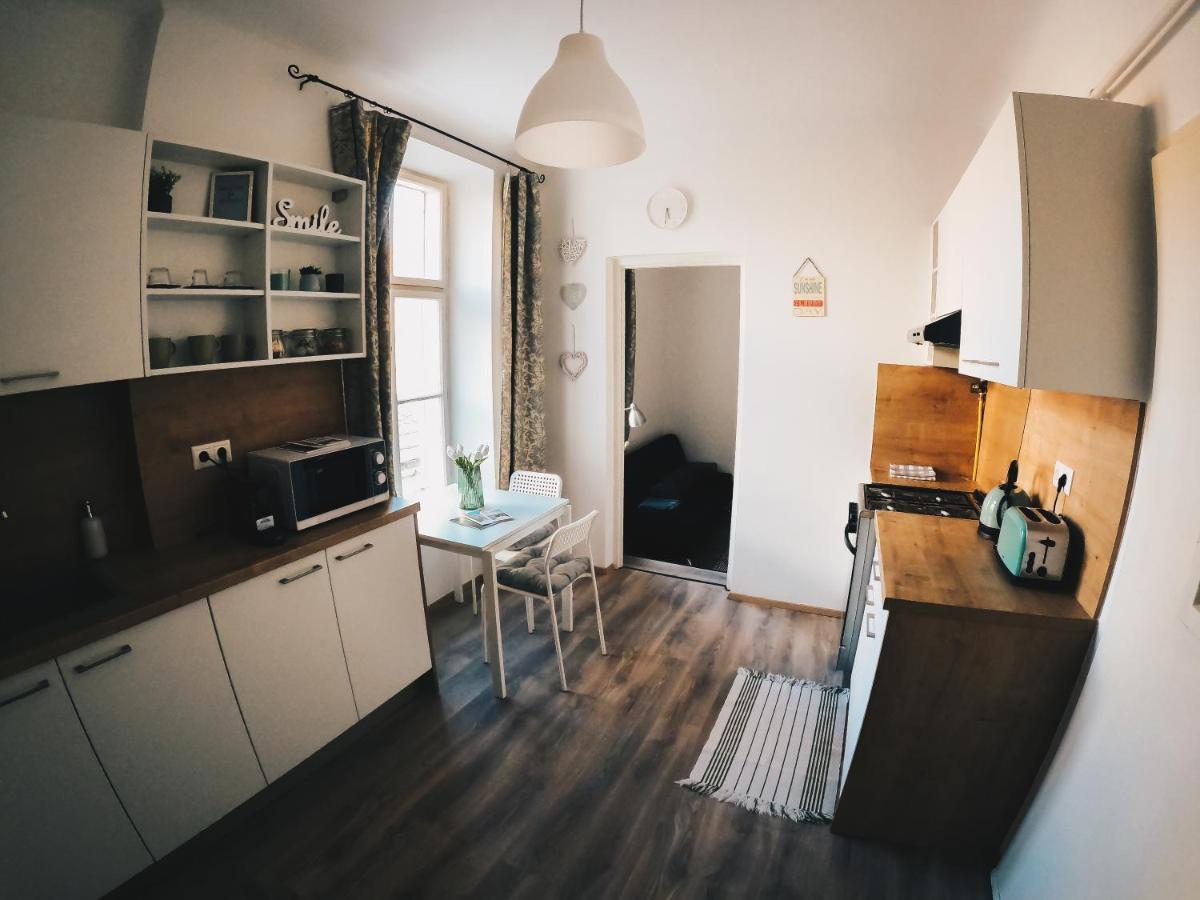 Studio77 Apartman Apartamento Sopron Exterior foto